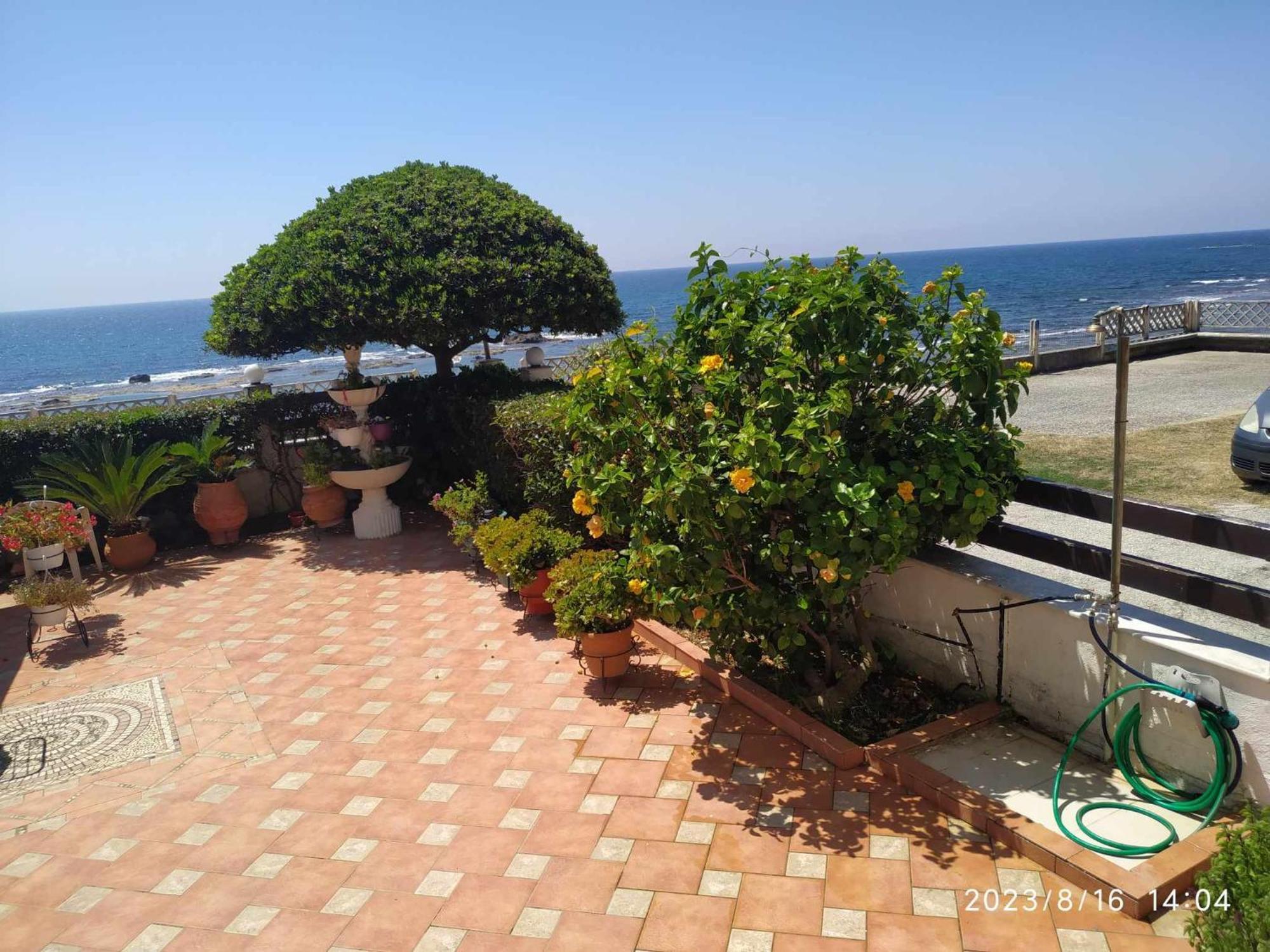 Family Sea & Garden View Apartment