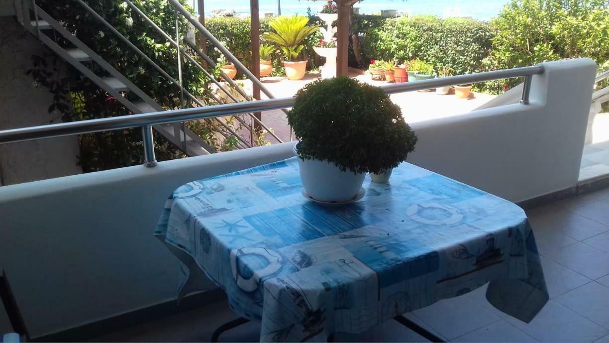 Family Sea & Garden View